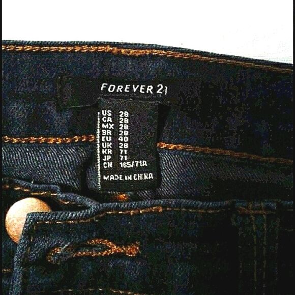 HOST PICK Forever 21 Dark Washed Everyday Casual Skinny Jeans - Picture 5 of 7